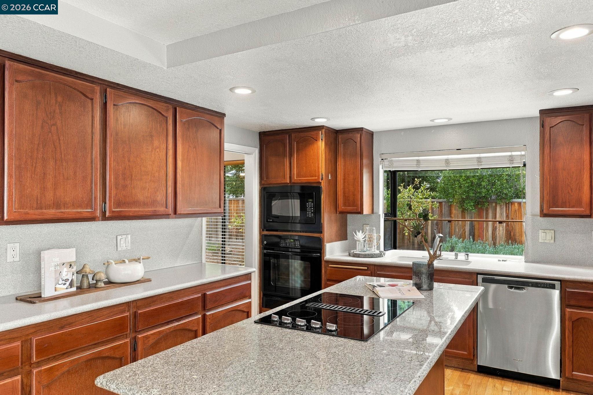 135 Camden Court San Ramon, CA 94582 - Photo 12 of 48 Gallery Image 12