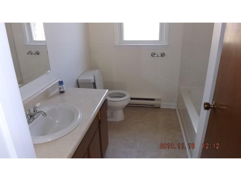 41 Powder Mill Drive, Unit 41 Kennebunk, ME 04043 - Photo 5 of 7 Bathroom.