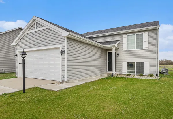 $344,900 | 1674 Aspen Trail, Otsego, MI 49078