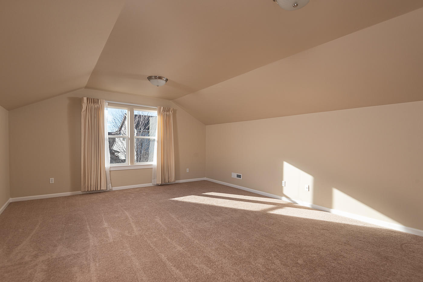 3095 Yellow Ribbon Drive Bend, OR 97701 - Photo 17 of 22 Yellow Ribbon_Ann-2