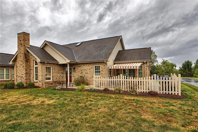 $349,000 | 728 Glengarry Court, Pittsburgh, PA 15239