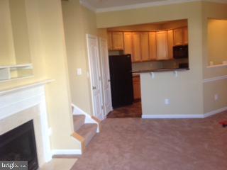 103 Featherstone Place Frederick, MD 21702 - Photo 3 of 13