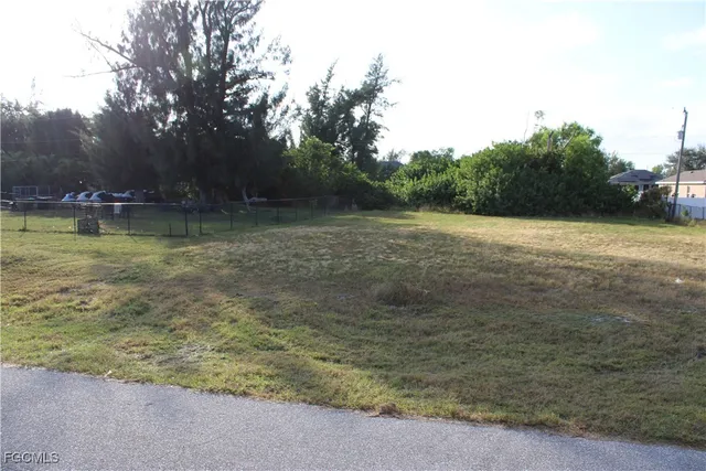 a view of an outdoor space and yard