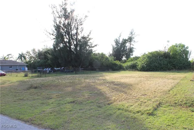 a view of an outdoor space and yard