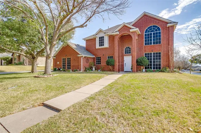 $393,000 | 435 Arbor Lawn Drive, Burleson, TX 76028