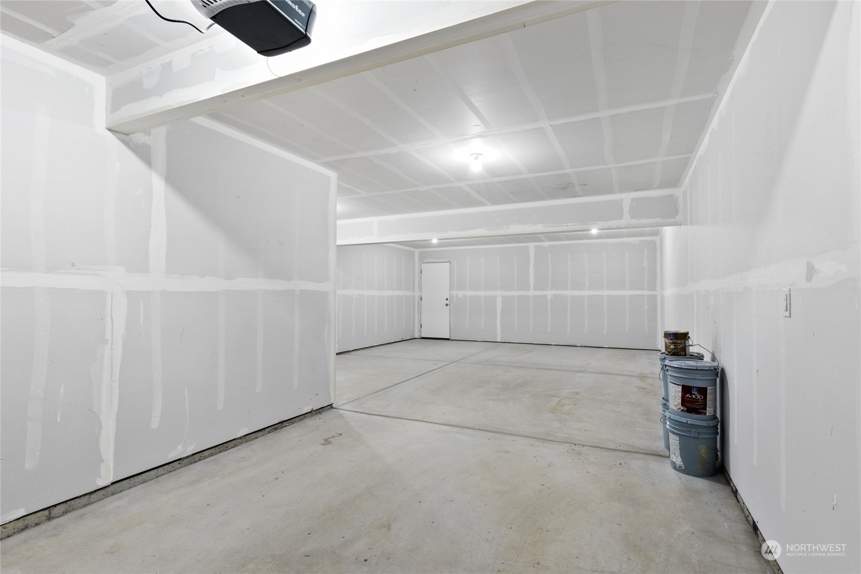 413 207th Street Southeast Bothell, WA 98012 - Photo 27 of 32 an empty room with windows