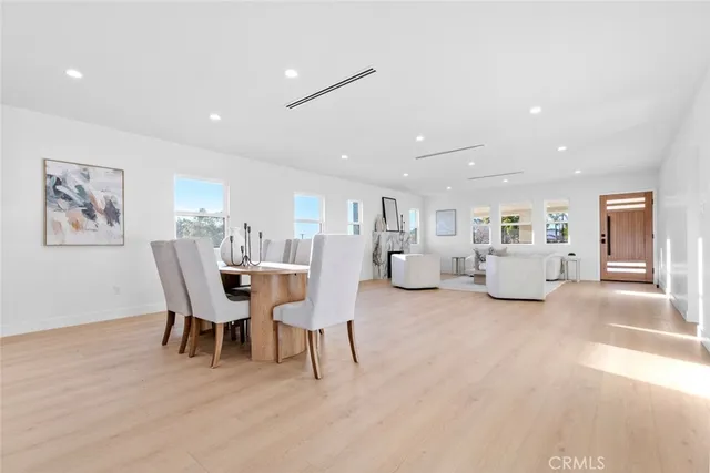 $1,699,000 | 900 East Palm Avenue, Burbank, CA 91501