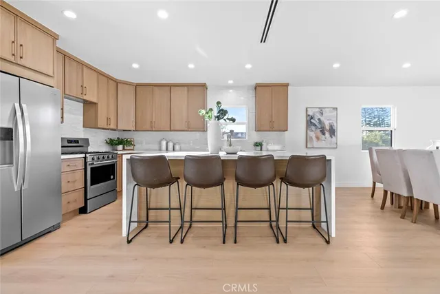 $1,699,000 | 900 East Palm Avenue, Burbank, CA 91501