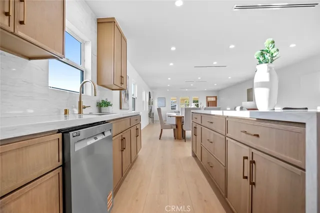 $1,699,000 | 900 East Palm Avenue, Burbank, CA 91501
