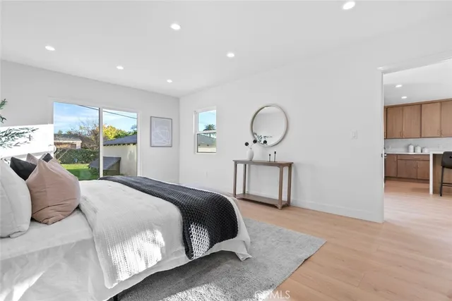 $1,699,000 | 900 East Palm Avenue, Burbank, CA 91501