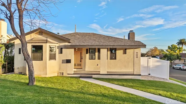 $1,699,000 | 900 East Palm Avenue, Burbank, CA 91501