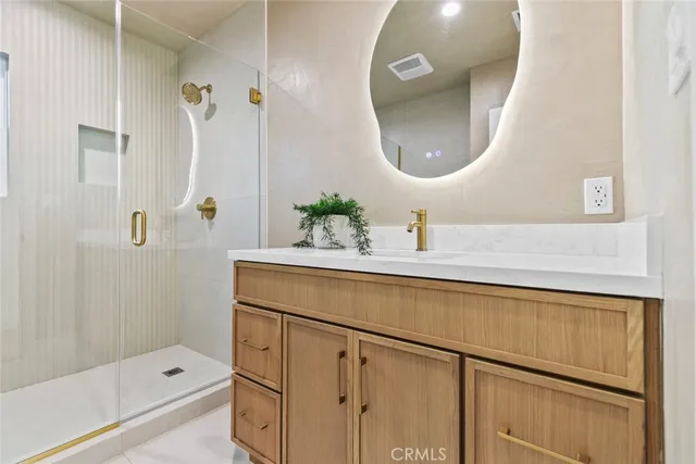 $1,699,000 | 900 East Palm Avenue, Burbank, CA 91501