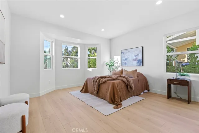 $1,699,000 | 900 East Palm Avenue, Burbank, CA 91501