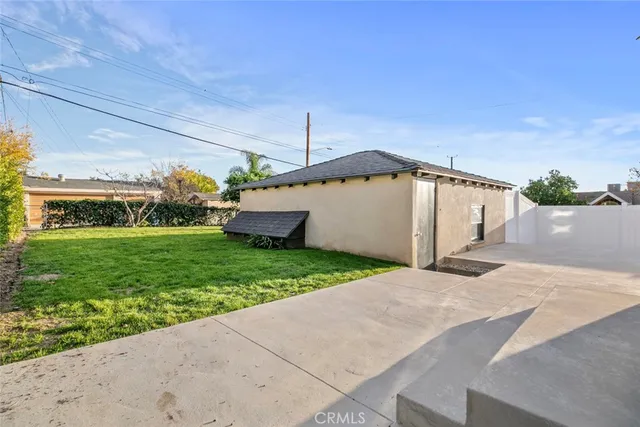 $1,699,000 | 900 East Palm Avenue, Burbank, CA 91501