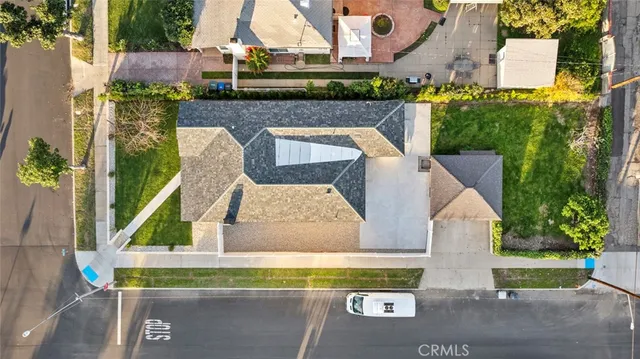 $1,699,000 | 900 East Palm Avenue, Burbank, CA 91501