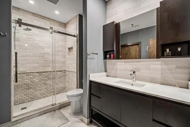 $225,000 | 10900 West Bluemound Road, Unit 207, Wauwatosa, WI 53226