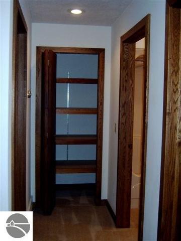 6452 Mission Ridge Traverse City, MI 49686 - Photo 7 of 15 1700023-6.JPG