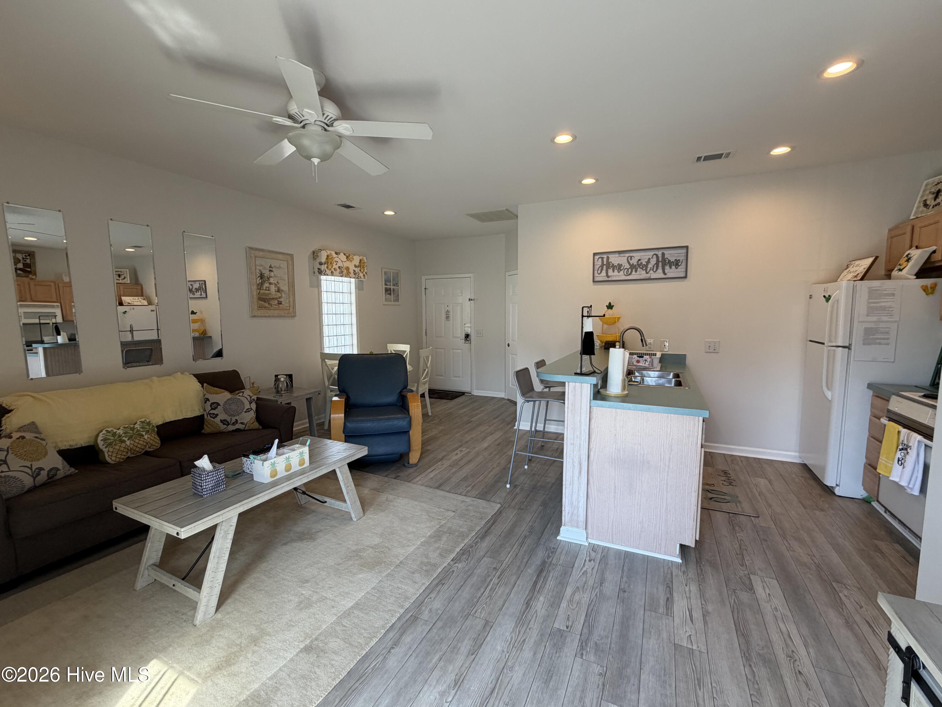 225 Royal Poste Road, Unit 2604 Sunset Beach, NC 28468 - Photo 7 of 17 IMG_5006