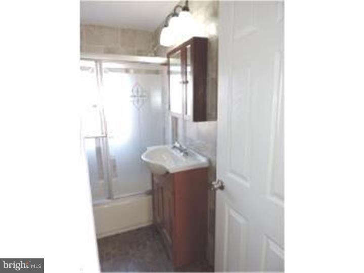 762 Oakview Road Ardmore, PA 19003 - Photo 11 of 23 Bathroom