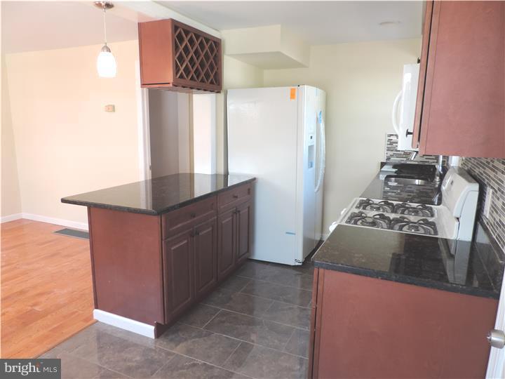 762 Oakview Road Ardmore, PA 19003 - Photo 5 of 23 Kitchen