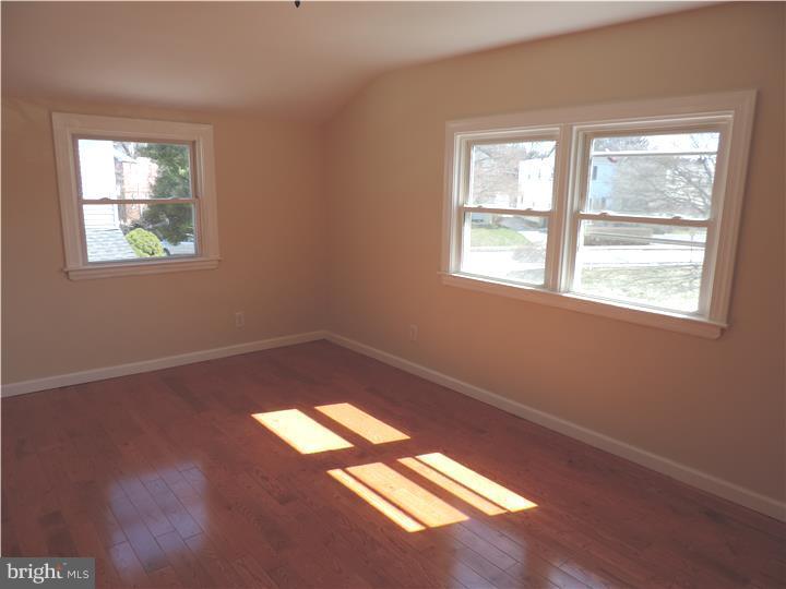 762 Oakview Road Ardmore, PA 19003 - Photo 9 of 23 Living Room