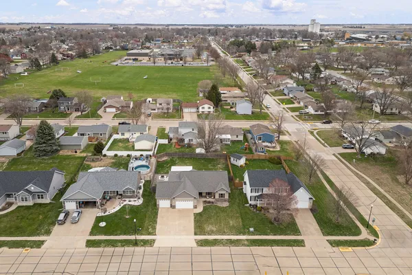 $570,000 | 510 Pinehurst Drive, Eldridge, IA 52748