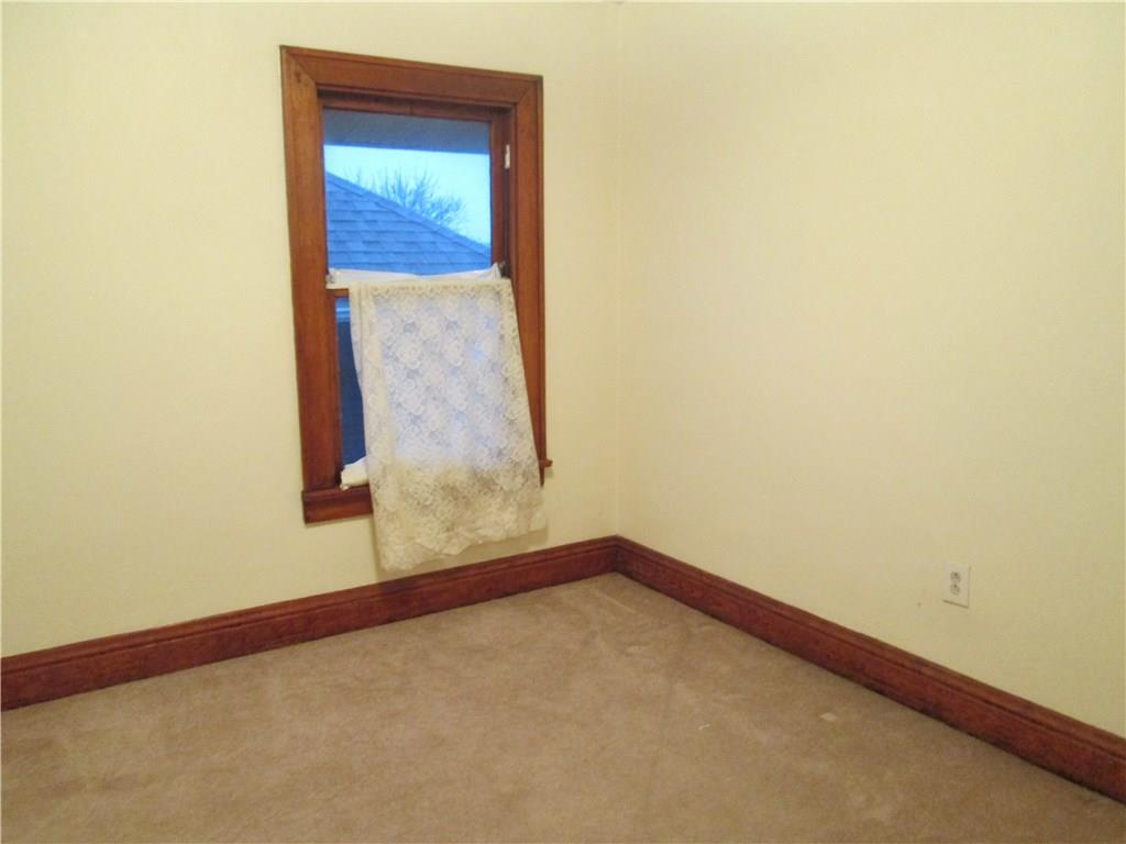 396 Virginia Avenue Rochester, PA 15074 - Photo 6 of 14 Bedroom 1