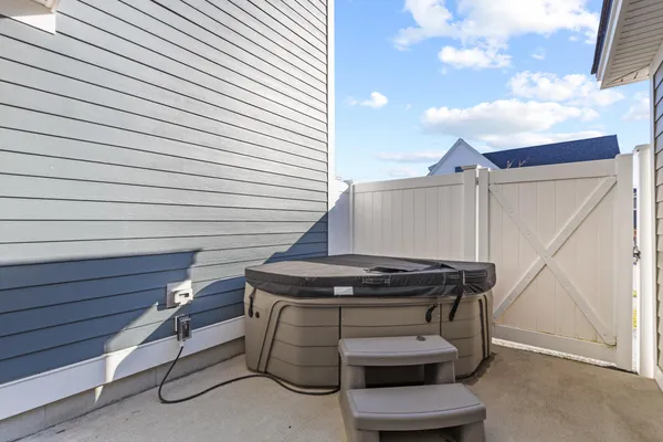 $715,000 | 12 Pacer Way, Unit C1A, Scarborough, ME 04074