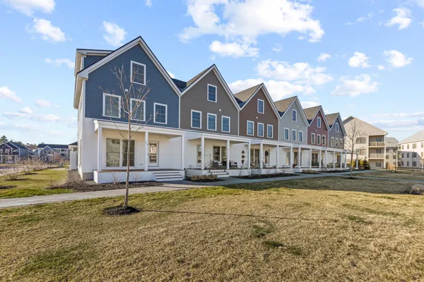 $715,000 | 12 Pacer Way, Unit C1A, Scarborough, ME 04074