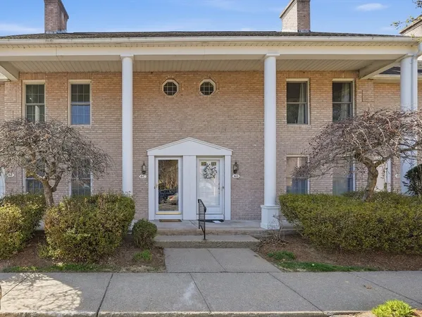 $250,000 | 6 Mansion Woods Drive, Unit C, Agawam, MA 01001