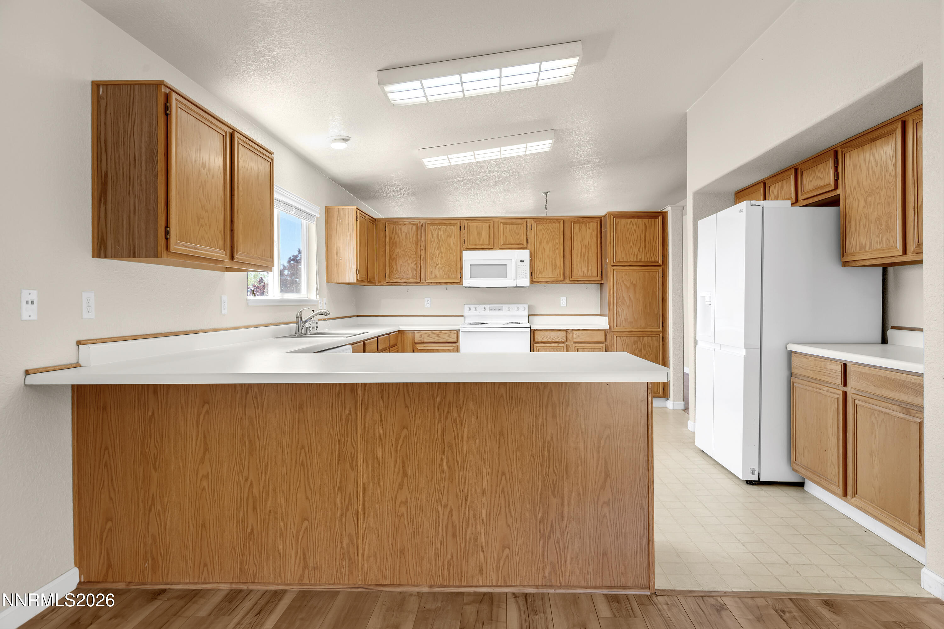 5486 Trapper Court Sun Valley, NV 89433 - Photo 12 of 37 Trapper5486-012