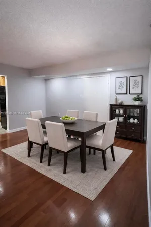 $439,000 | 911 East Ponce De Leon Boulevard, Unit 403, Coral Gables, FL 33134
