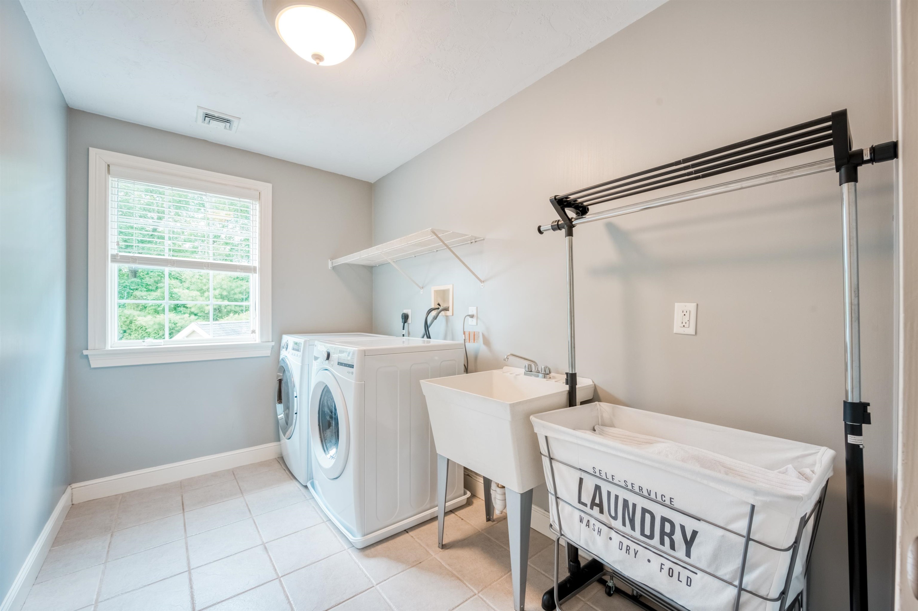 3 Dunraven Road Windham, NH 03087 - Photo 33 of 40