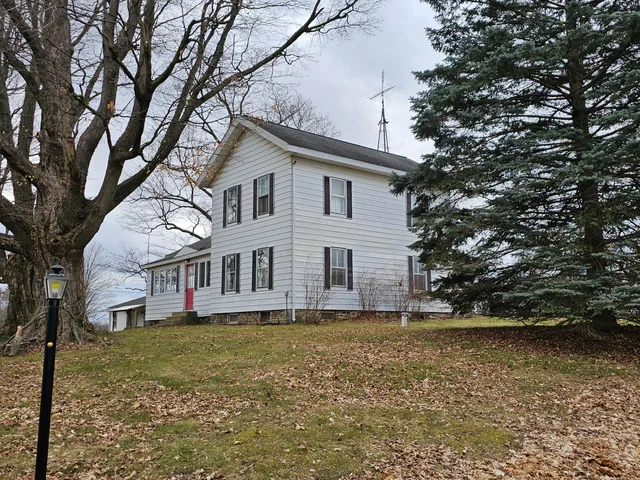 $350,000 | 66598 Territorial Road, Lawrence, MI 49064