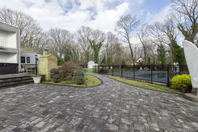 $1,999,999 | 83 Cliff Road, Port Jefferson, NY 11777