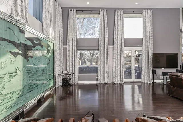 $1,999,999 | 83 Cliff Road, Port Jefferson, NY 11777