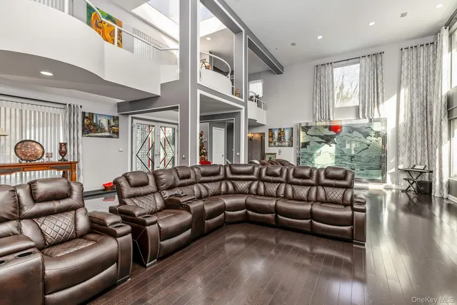 $1,999,999 | 83 Cliff Road, Port Jefferson, NY 11777