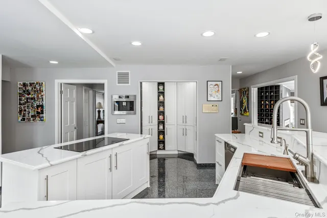 $1,999,999 | 83 Cliff Road, Port Jefferson, NY 11777