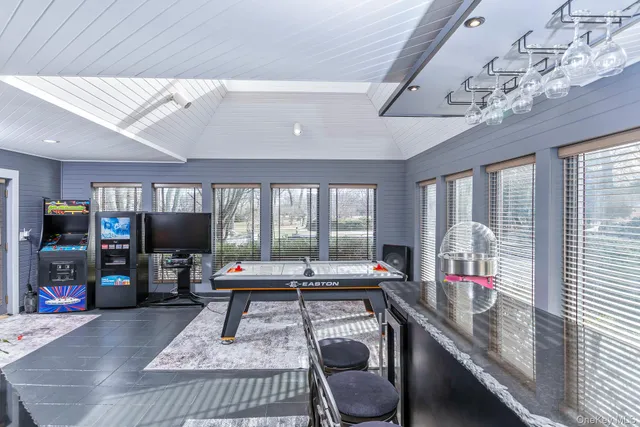 $1,999,999 | 83 Cliff Road, Port Jefferson, NY 11777