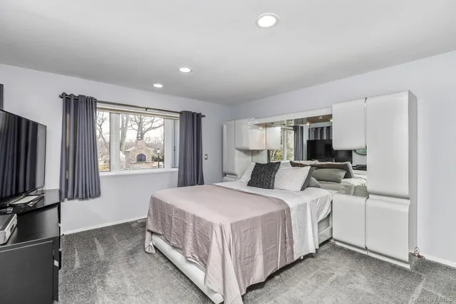 $1,999,999 | 83 Cliff Road, Port Jefferson, NY 11777