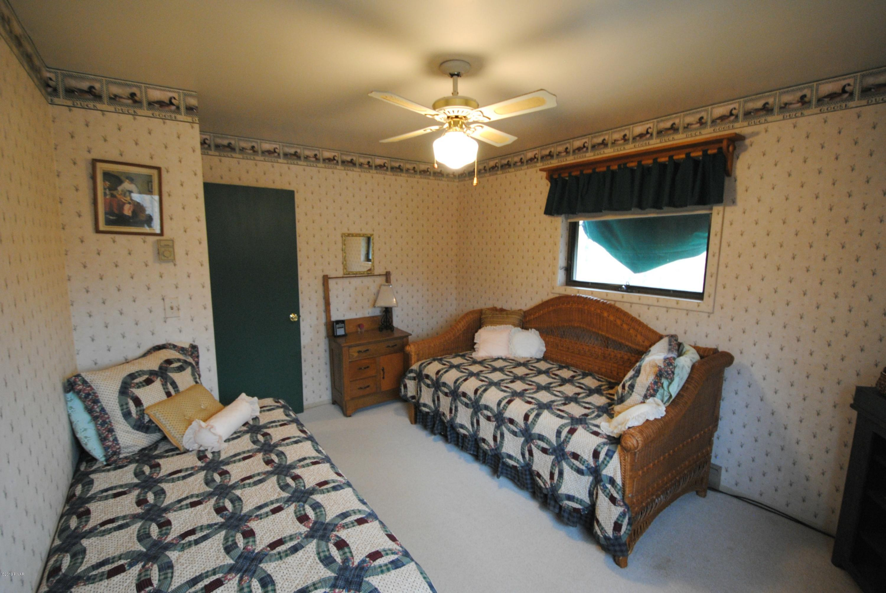 4006 Par Drive Lake Ariel, PA 18436 - Photo 18 of 29