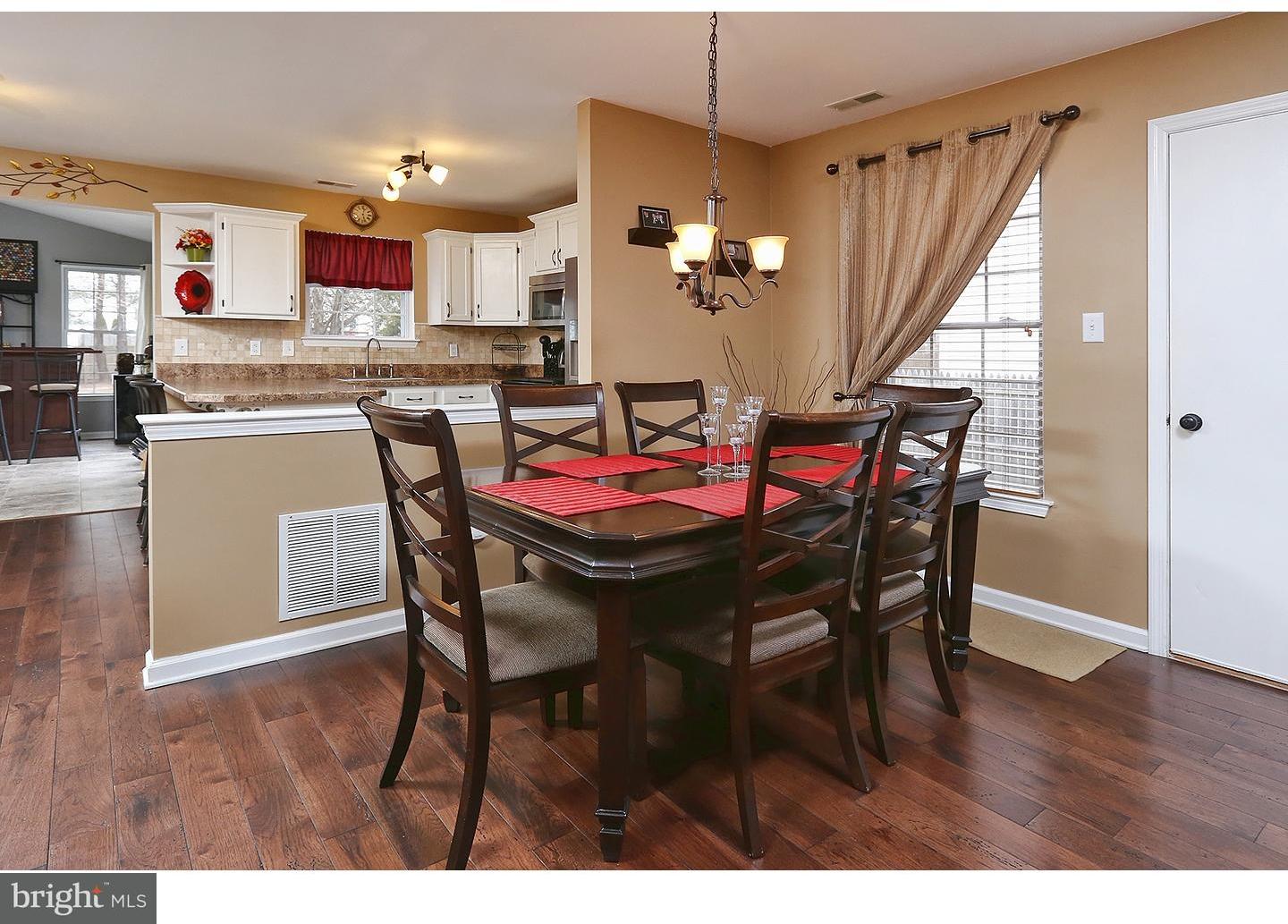 31 Wakefield Road Atco, NJ 08004 - Photo 3 of 21 Dining Room