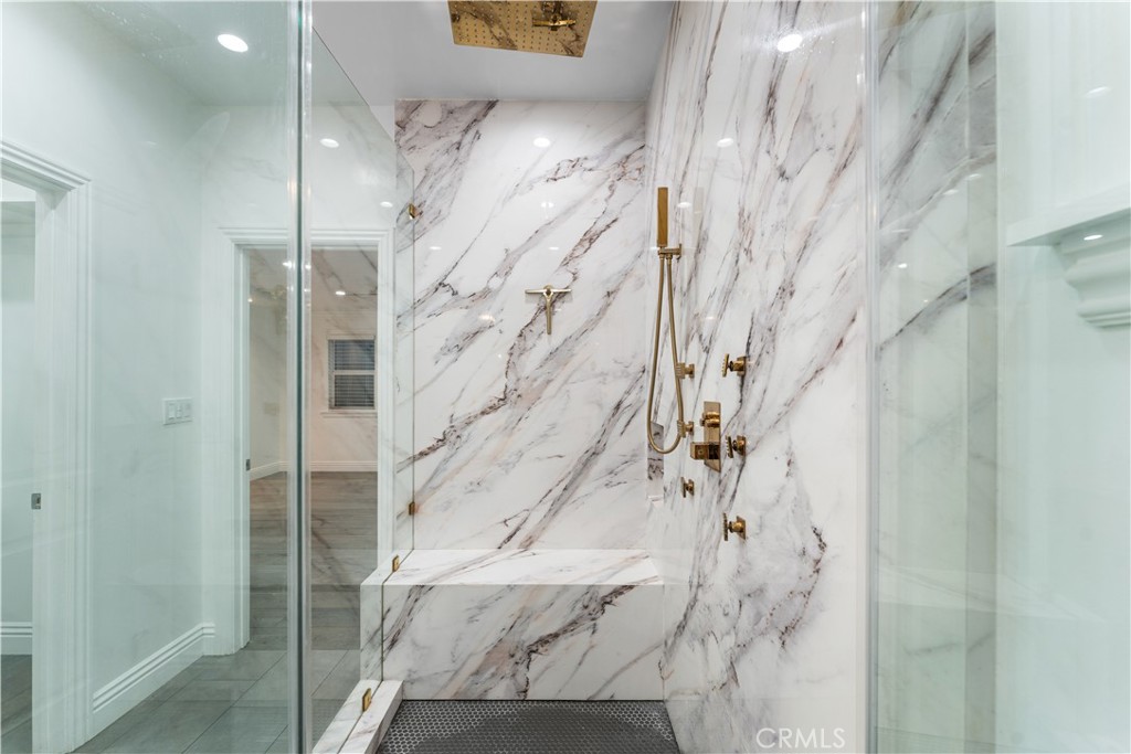 6418 Ringsdale Court Bakersfield, CA 93313 - Photo 34 of 59 a bathroom with shower