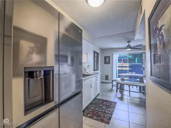 $300,000 | 4504 Del Oro Drive, Las Vegas, NV 89102