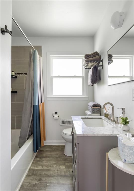 2175 Glendale Drive Decatur, GA 30032 - Photo 17 of 21 a bathroom with a sink toilet and shower