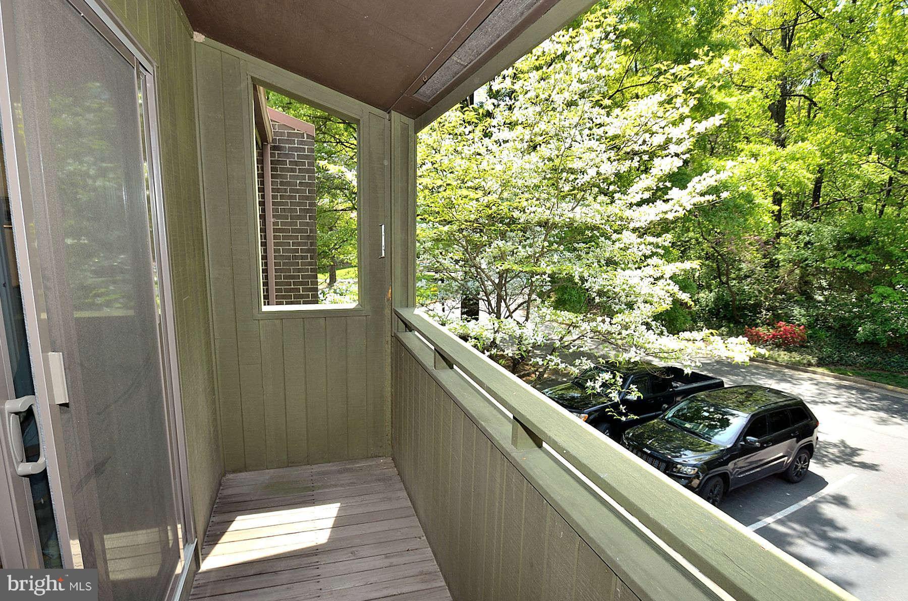 2025 Wethersfield Court Reston, VA 20191 - Photo 20 of 24 Bedroom (Master)