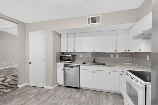 $2,350 | 5613 Powers Street, The Colony, TX 75056