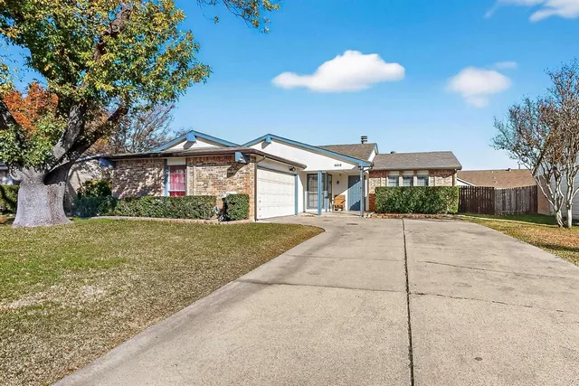 $2,350 | 5613 Powers Street, The Colony, TX 75056