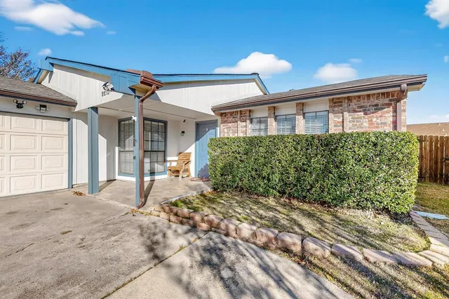 $2,350 | 5613 Powers Street, The Colony, TX 75056