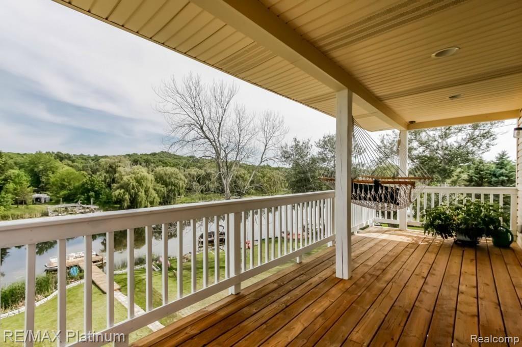 9033 Riverside Drive Brighton, MI 48116 - Photo 13 of 90 066-Exterior-1933127-medium.jpg